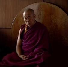 Đức Dalai Lama tọa thiền